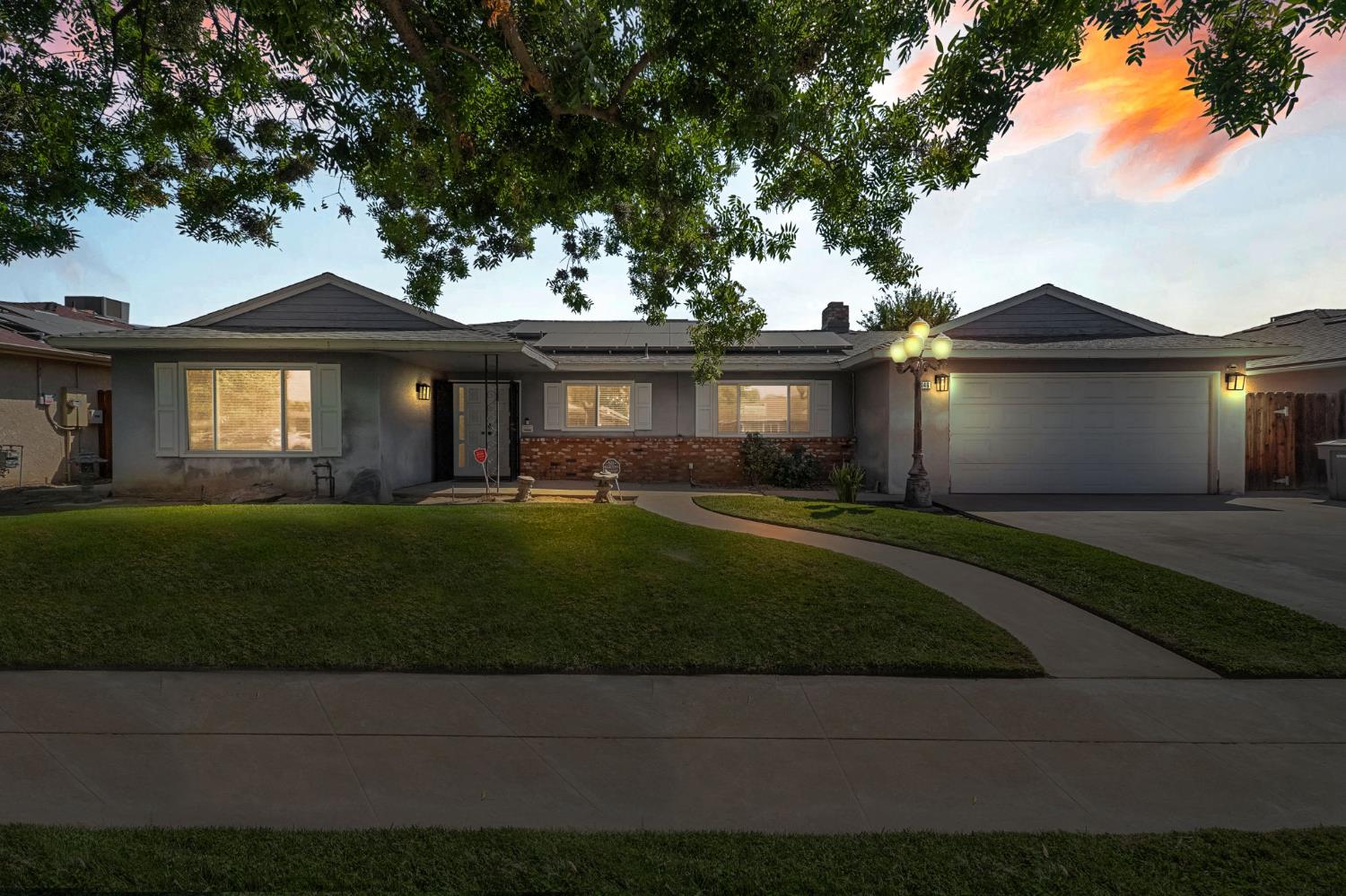 4446 N Crystal Ave, Fresno, CA 93705
