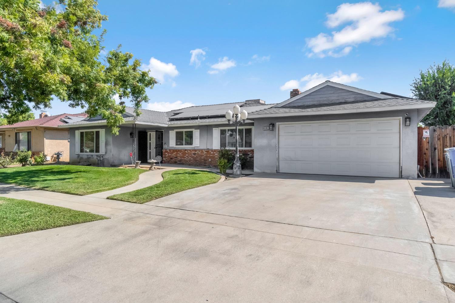 4446 N Crystal Ave, Fresno, CA 93705