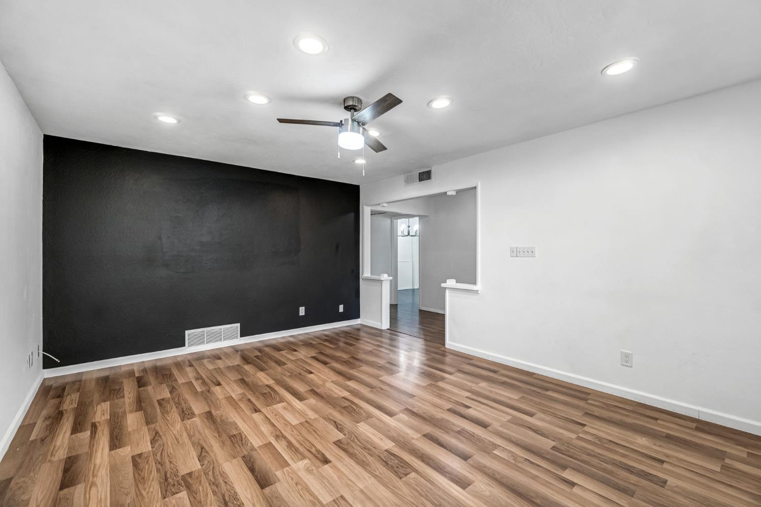 4446 N Crystal Ave, Fresno, CA 93705