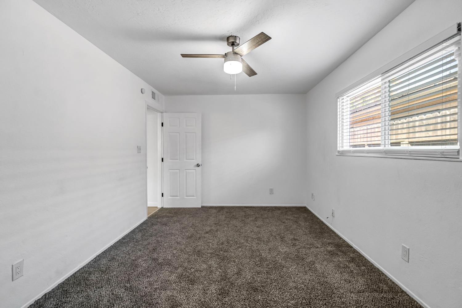 4446 N Crystal Ave, Fresno, CA 93705