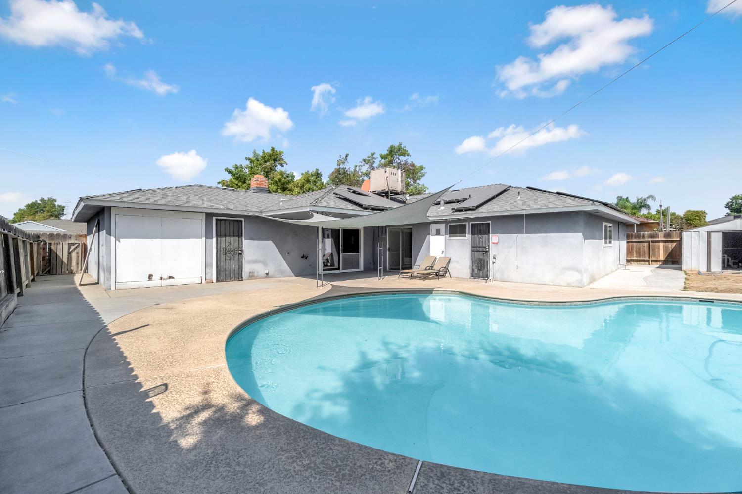 4446 N Crystal Ave, Fresno, CA 93705