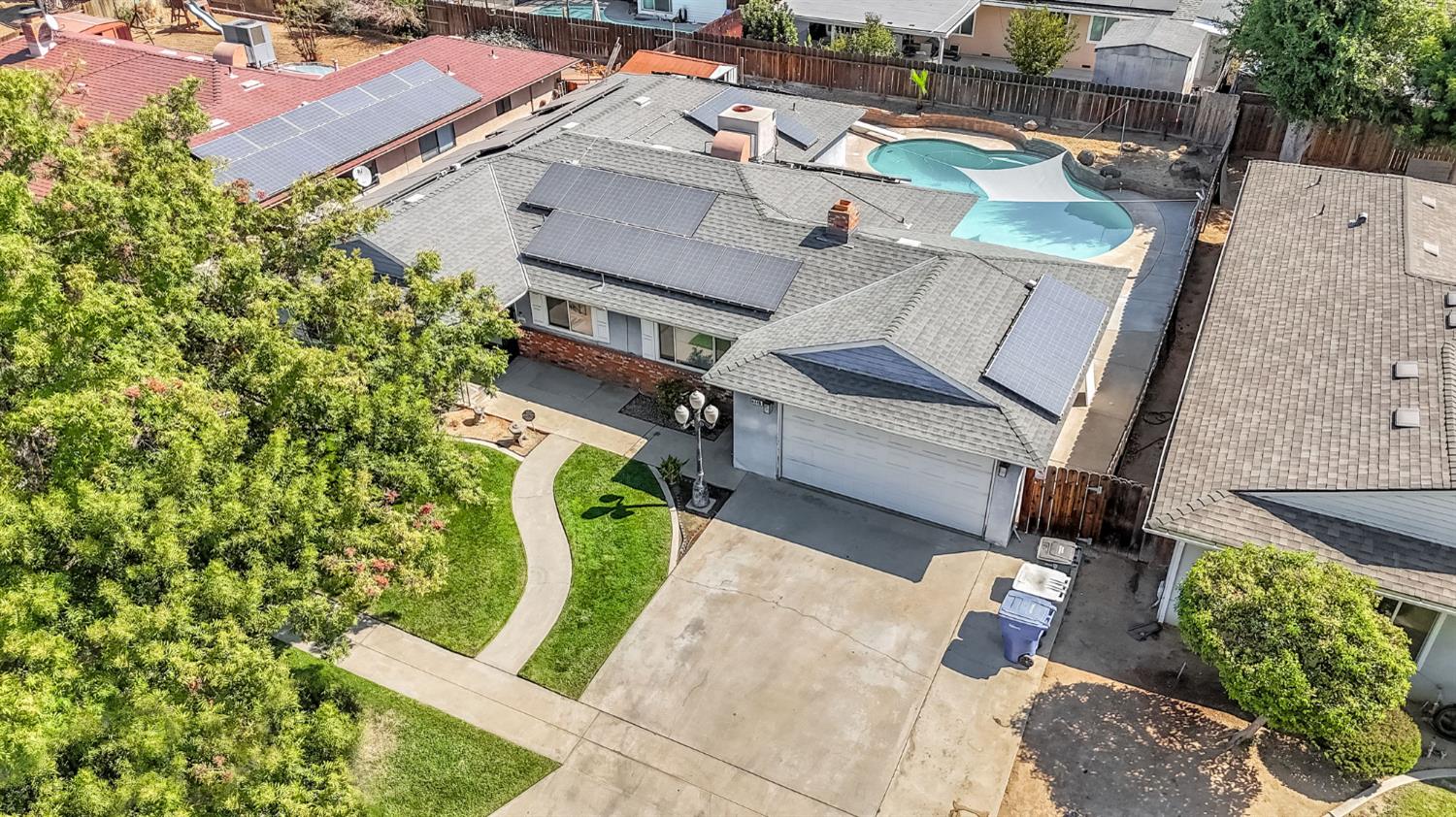 4446 N Crystal Ave, Fresno, CA 93705