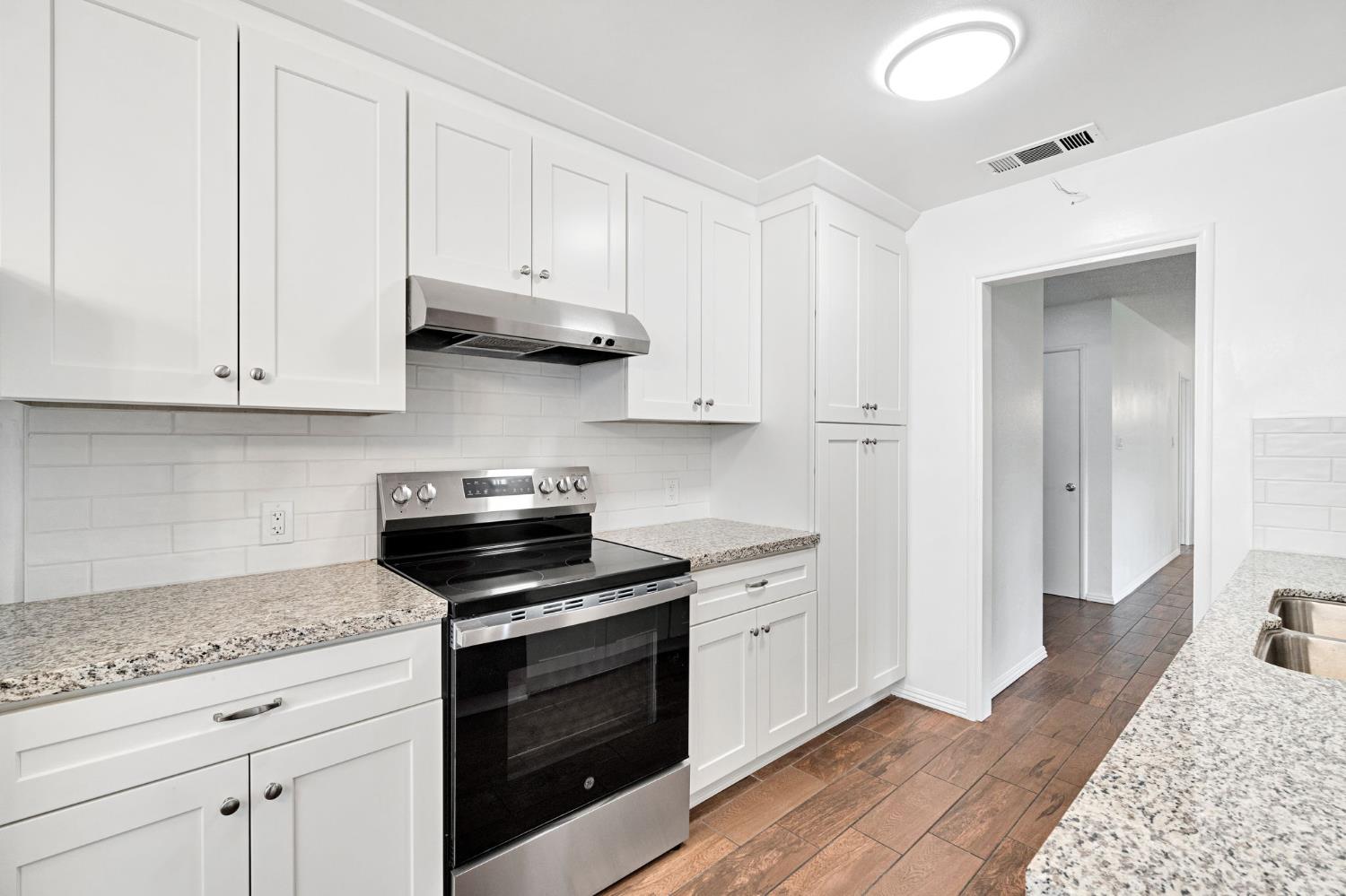 1215 E San Ramon Ave, Fresno, CA 93710