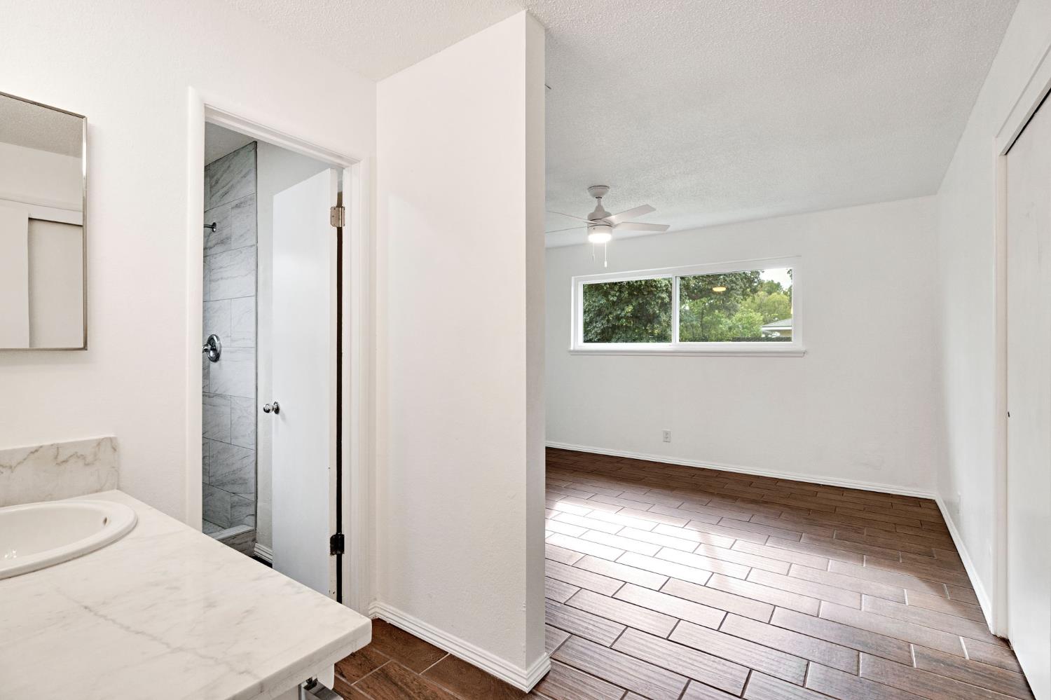 1215 E San Ramon Ave, Fresno, CA 93710