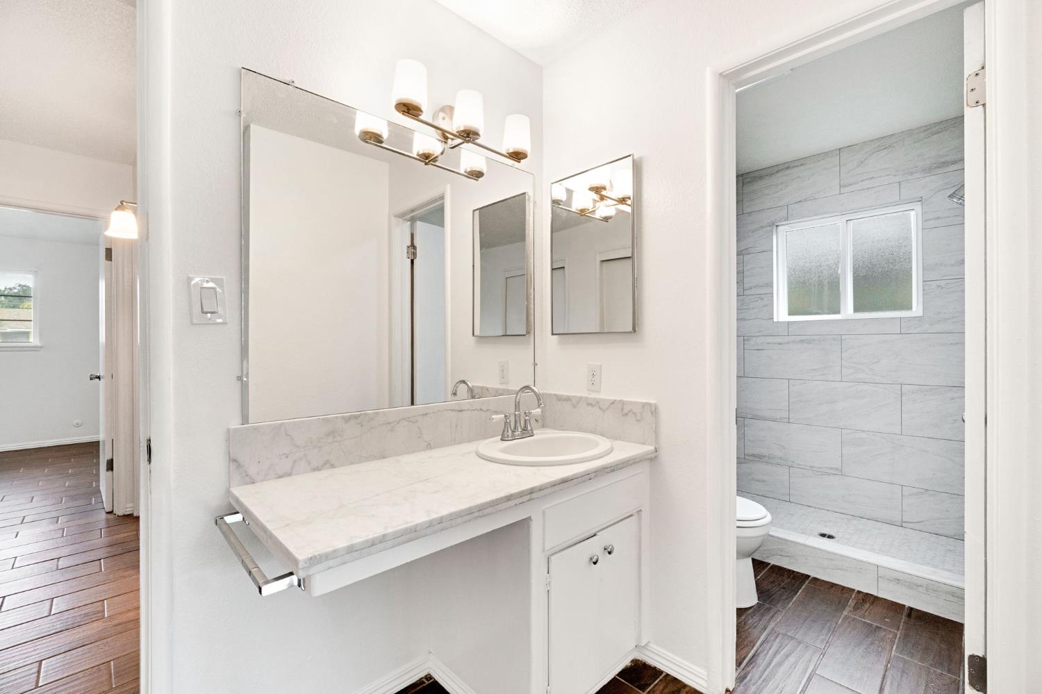 1215 E San Ramon Ave, Fresno, CA 93710