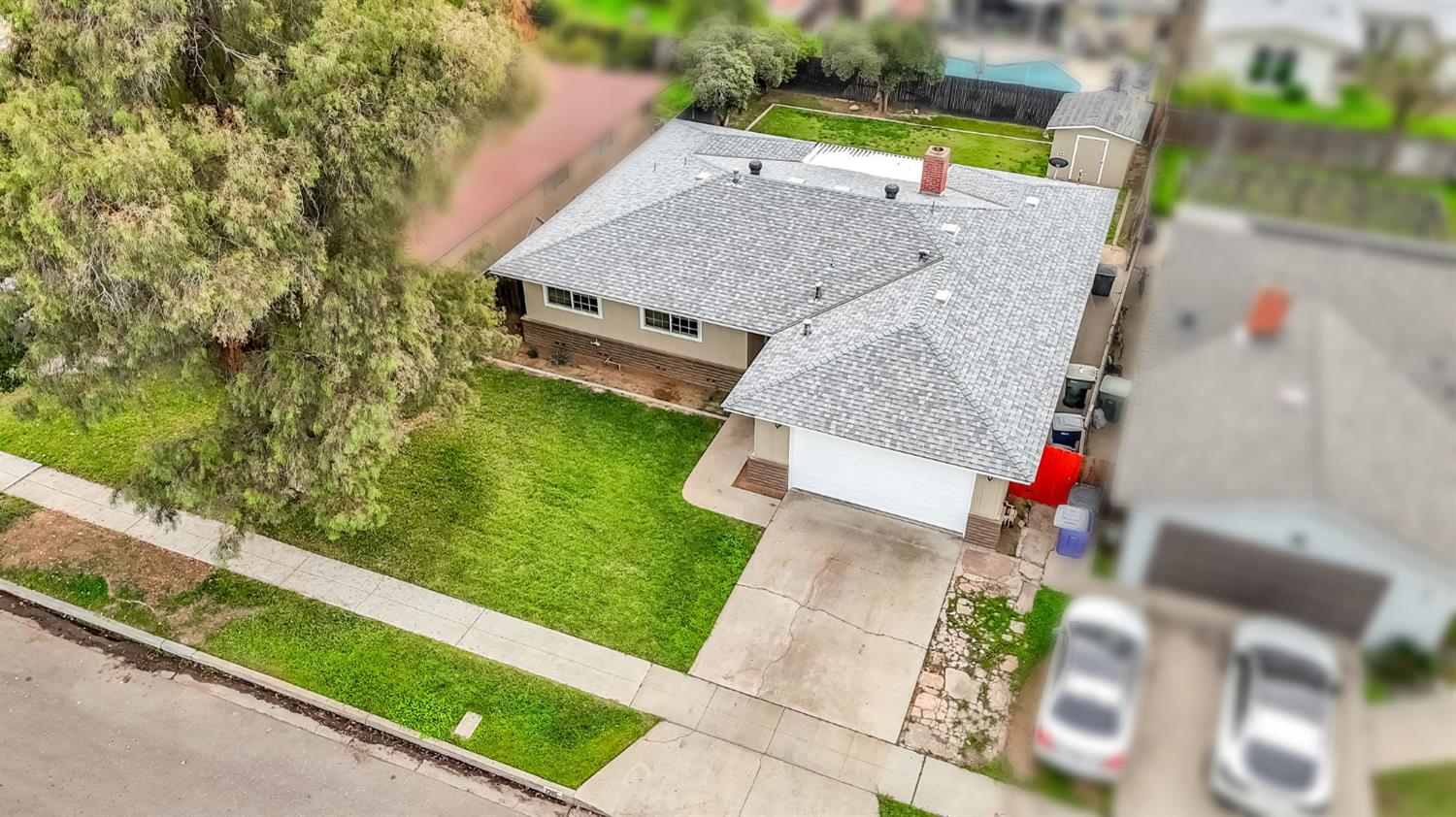 1215 E San Ramon Ave, Fresno, CA 93710