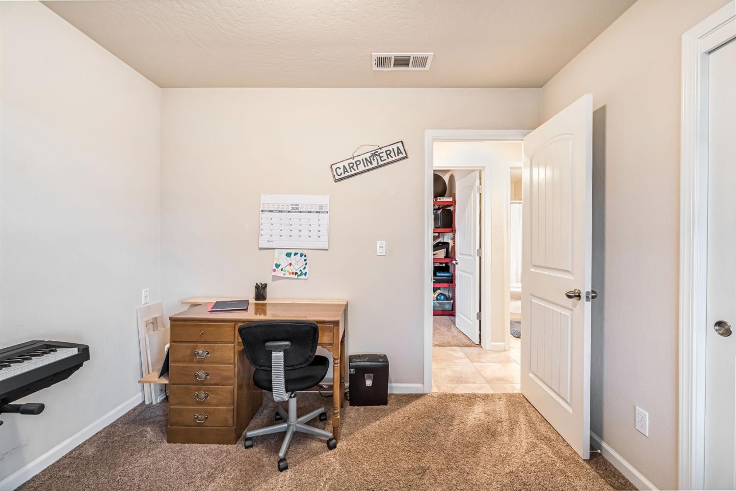 2566 N Antioch Ave, Fresno, CA 93722