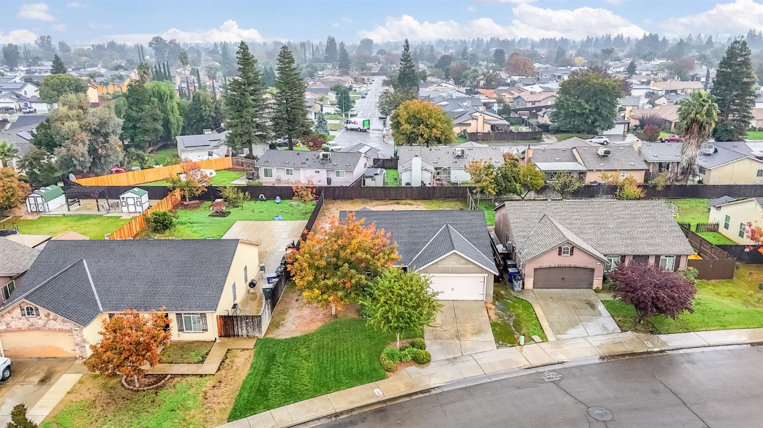 2566 N Antioch Ave, Fresno, CA 93722