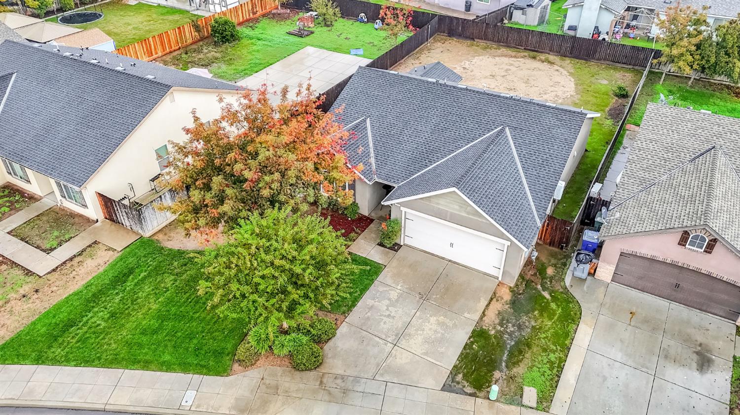 2566 N Antioch Ave, Fresno, CA 93722