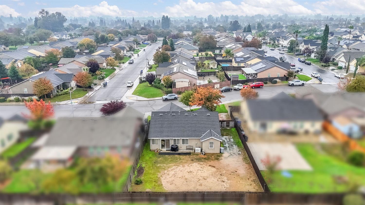 2566 N Antioch Ave, Fresno, CA 93722