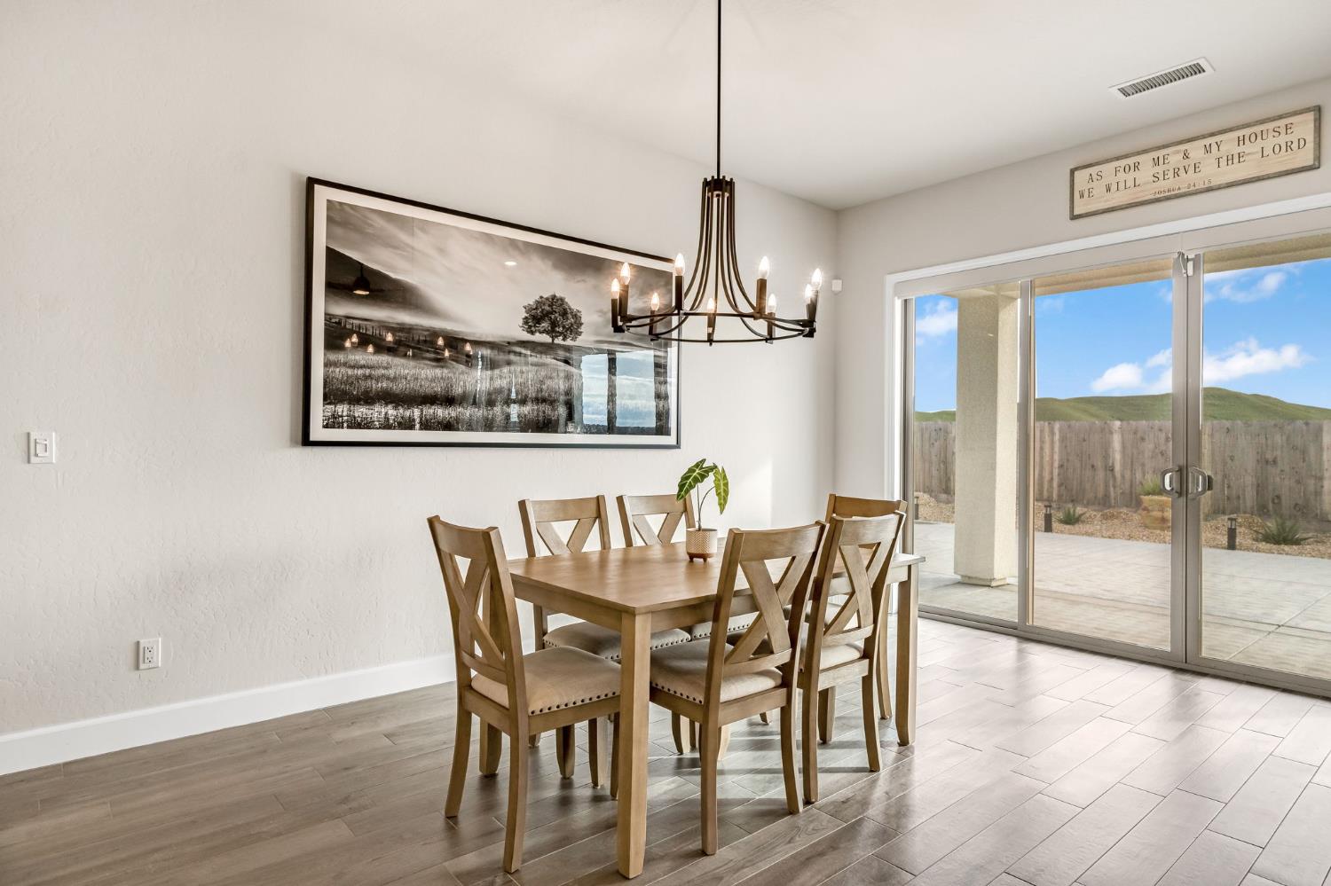 19719 Desert Willow Ln, Friant, CA 93626