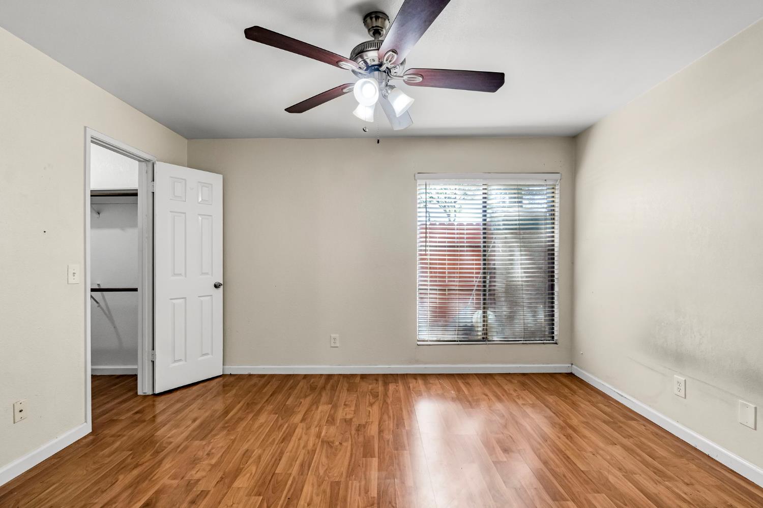 5965 E Shields Ave #180, Fresno, CA 93727