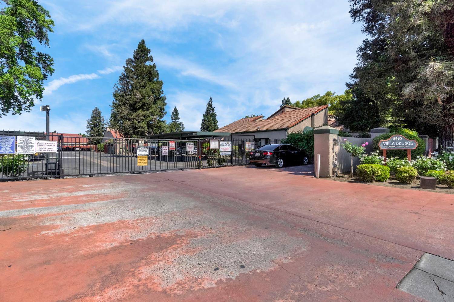 5965 E Shields Ave #180, Fresno, CA 93727